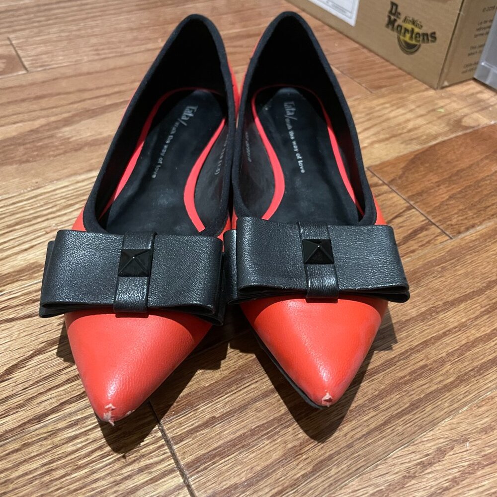 leather flat
